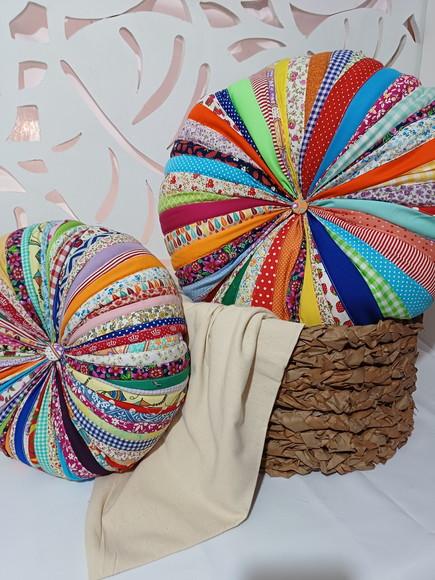 Almofada Redonda em Patchwork 2 Unidades