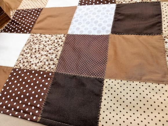 Caminho de mesa em patchwork
