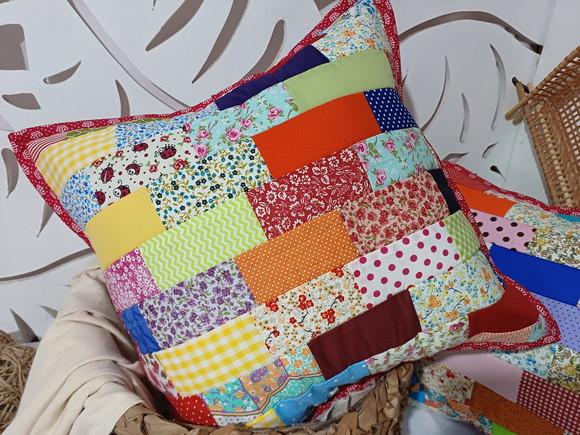 Capa para Almofada em Patchwork