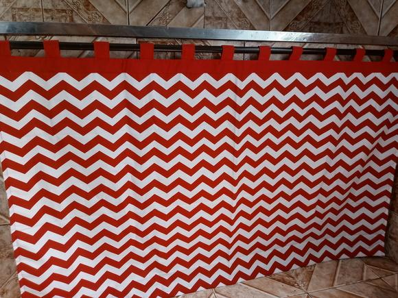 Cortina Chevron Vermelha