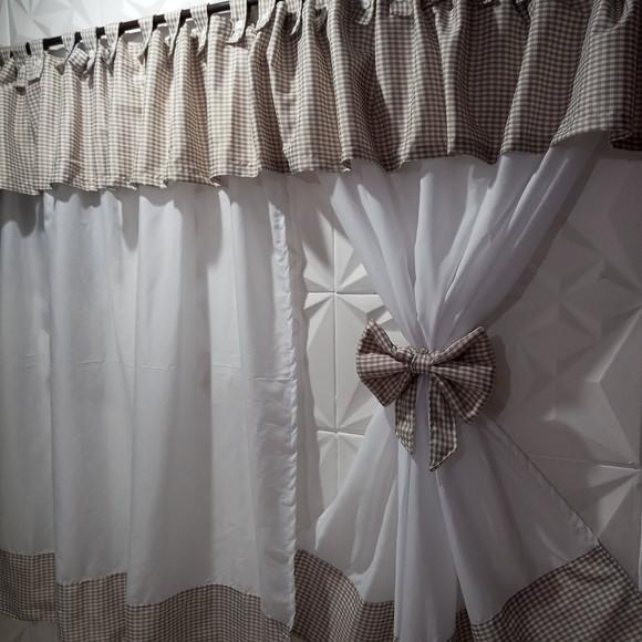 Cortina com bandô