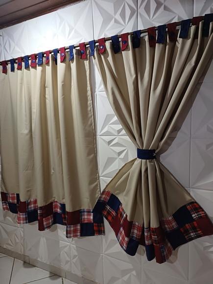 Cortina com Barrado em Patchwork