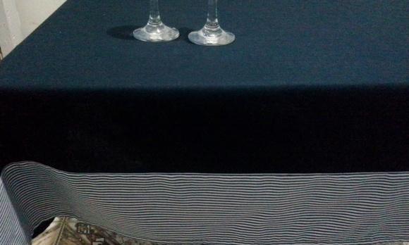 Toalha de Mesa com Barrado