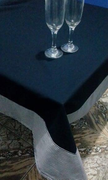 Toalha de Mesa com Barrado