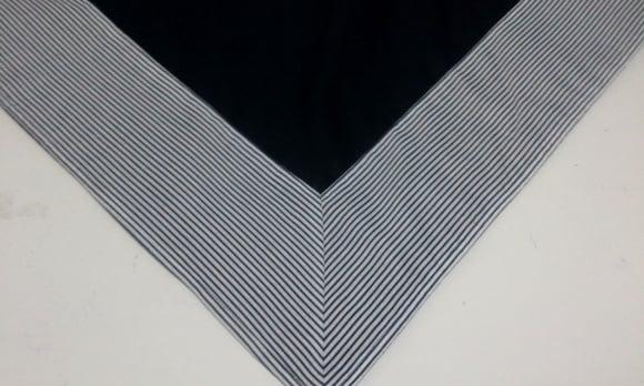 Toalha de Mesa com Barrado