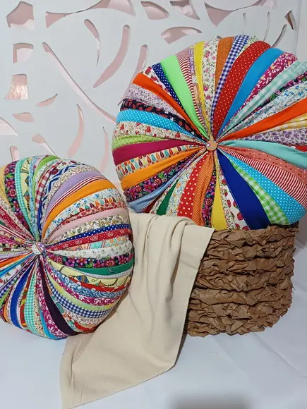 Almofada Redonda em Patchwork 2 Unidades
