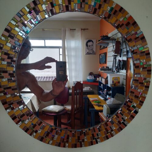 Espelho Redondo com Moldura em Mosaico