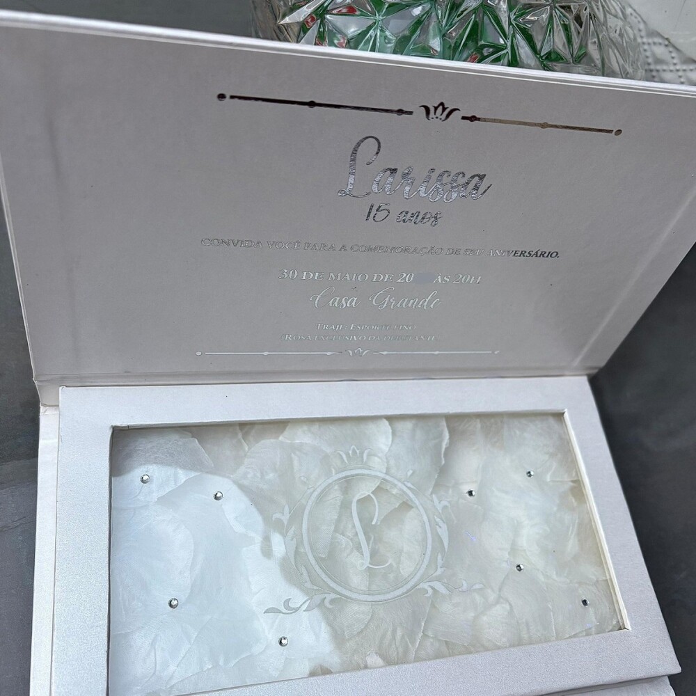 Convite de 15 Anos Off White com Prata