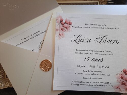 Convite de 15 anos com envelope perolado