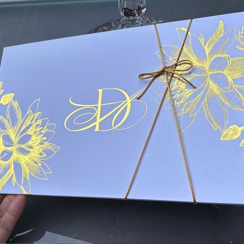 Convite de Casamento Branco com Dourado