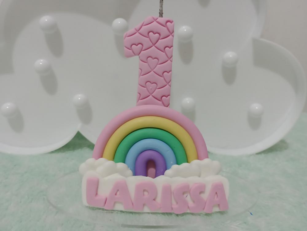 Vela arco-íris de biscuit com nome