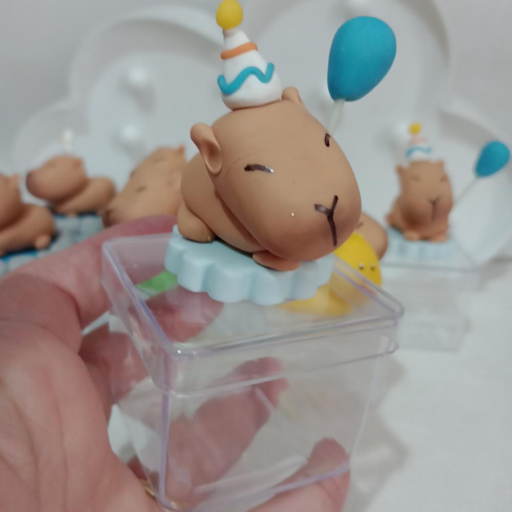 Lembrancinha Capivara de Biscuit Caixinha Acrílica