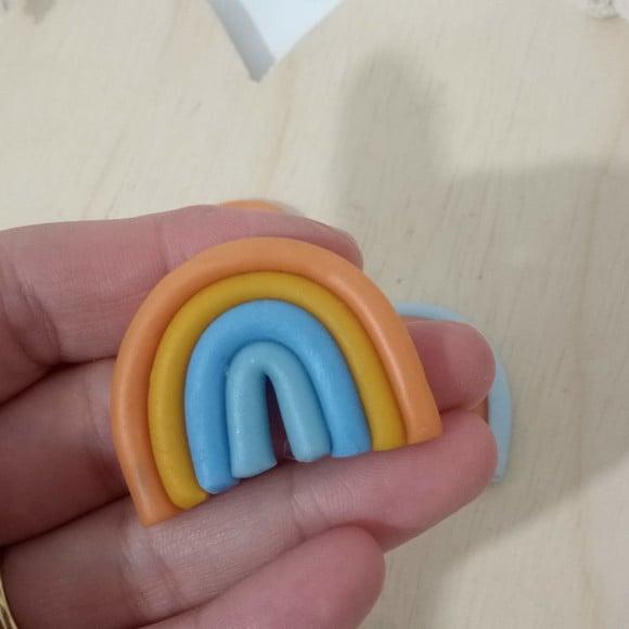 Aplique Arco-íris Boho de Biscuit para Lembrancinha