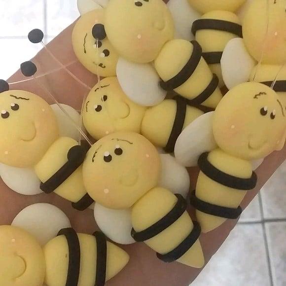 Aplique Abelhas de Biscuit para Lembrancinhas