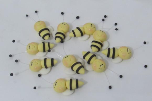 Aplique Abelhas de Biscuit para Lembrancinhas