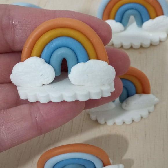 Aplique Arco-íris Boho em Pé de Biscuit para Lembrancinhas