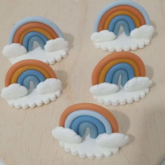 Aplique Arco-íris Boho em Pé de Biscuit para Lembrancinhas