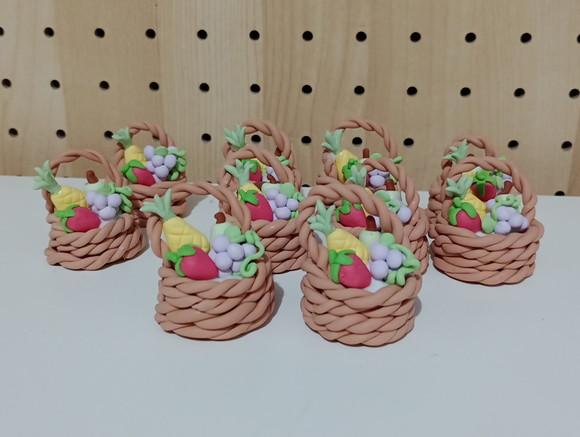 Aplique Cestinha de Frutas de Biscuit para Lembrancinhas