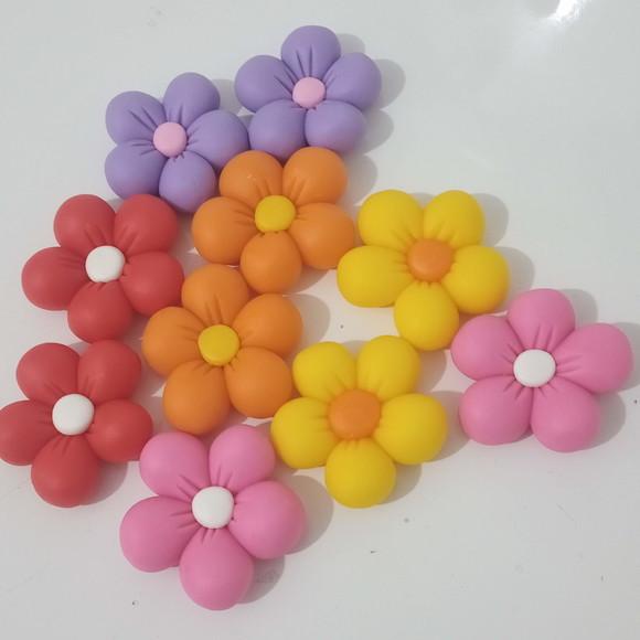 Aplique Florzinha Gordinha de Biscuit para Lembrancinhas