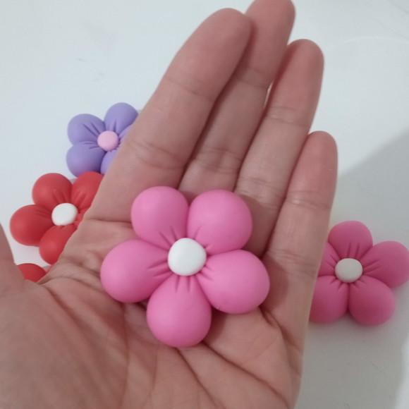 Aplique Florzinha Gordinha de Biscuit para Lembrancinhas