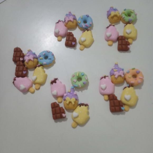Aplique Doces de Biscuit Pacotinho com Dez Peças