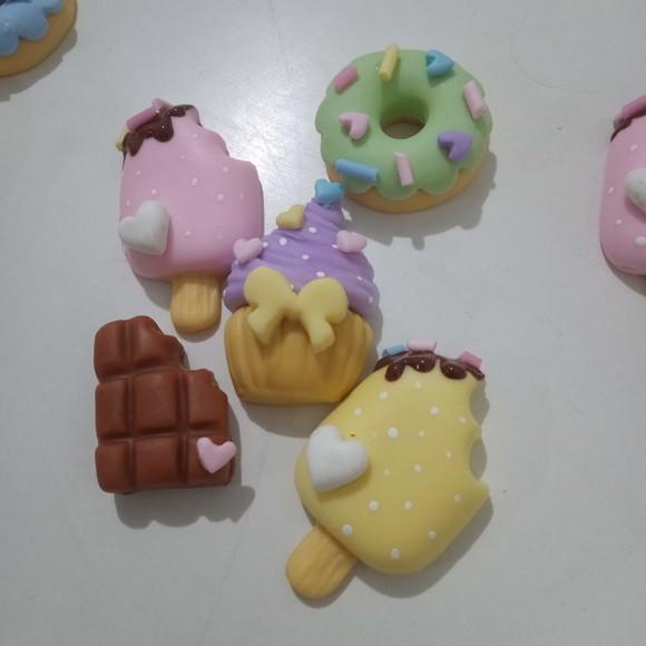 Aplique Doces de Biscuit Pacotinho com Dez Peças