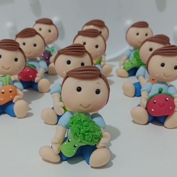 Aplique Menino com Legumes e Verduras para Lembrancinhas