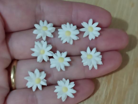Aplique Mini Margarida de Biscuit Trinta Peças