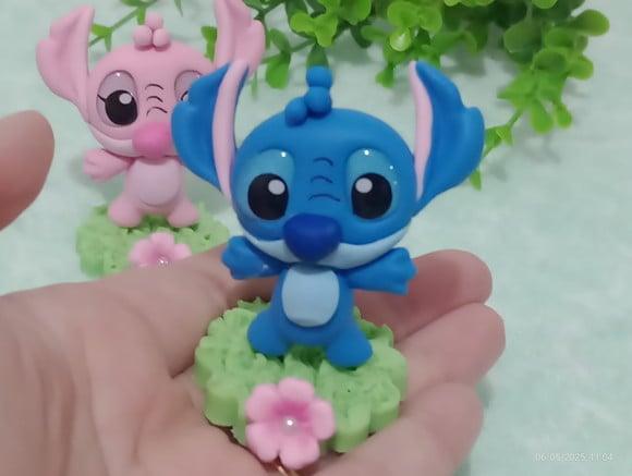 Aplique para Lembrancinhas Stich e Angel em Biscuit