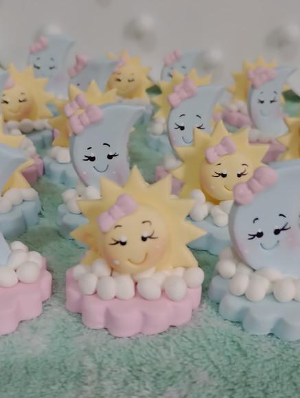 Aplique Sol e Lua de Biscuit para Lembrancinhas 20 Peças