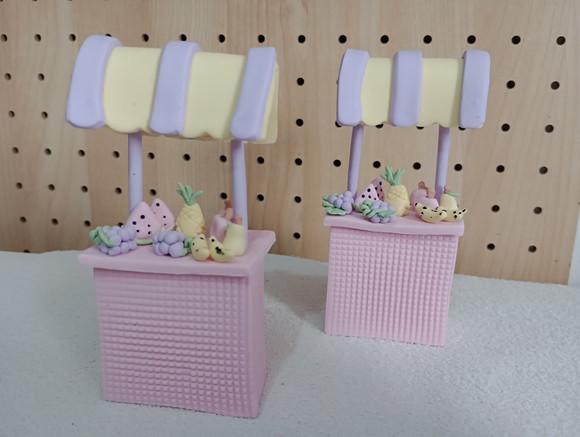 Barraquinha de Frutas de Biscuit para Decoração Duas Peças