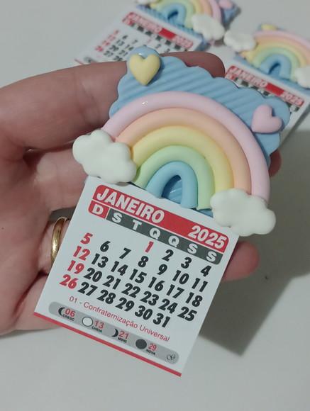 Calendário 2026 de Biscuit Arco-íris Corações