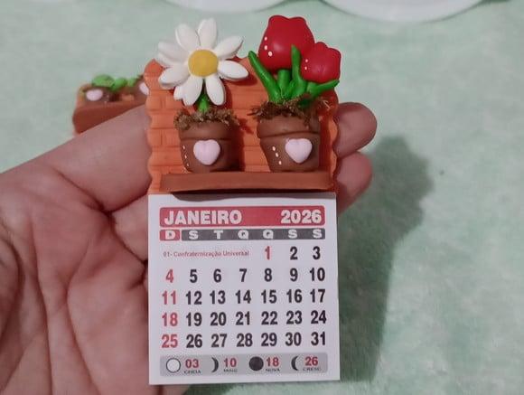 Calendário 2026 Flores de Biscuit