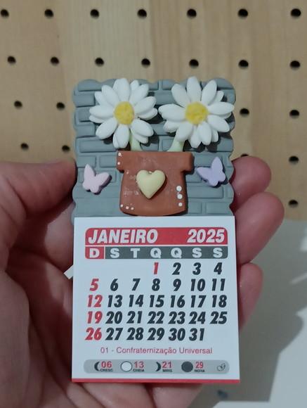 Calendário 2026 Margaridas no Vaso de Biscuit