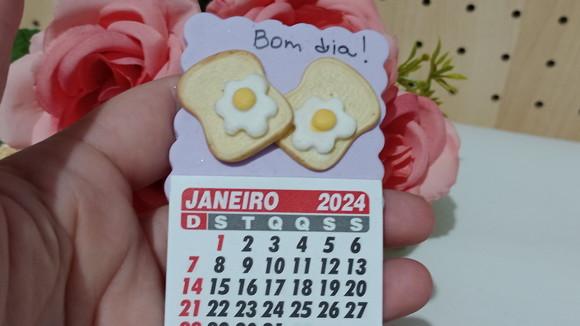 Calendário 2026 Torrada com Ovo Frito de Biscuit