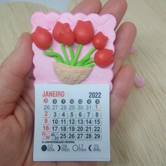 Calendário 2026 Tulipas no Vaso de Biscuit