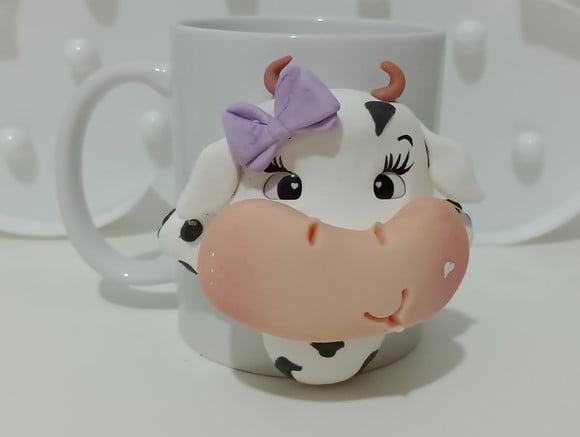 Caneca Decorada Vaquinha de Biscuit
