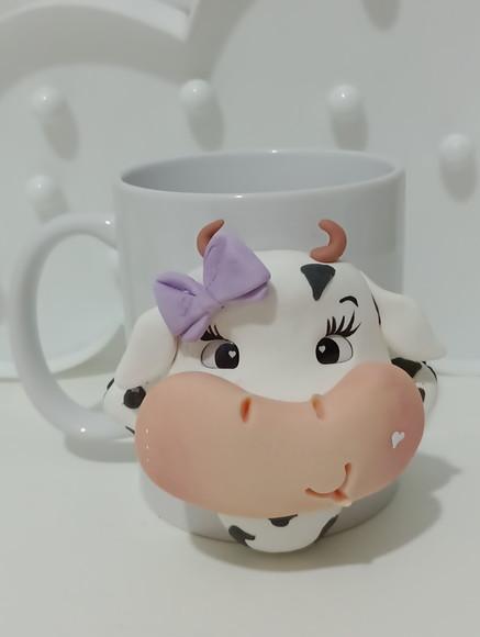Caneca Decorada Vaquinha de Biscuit
