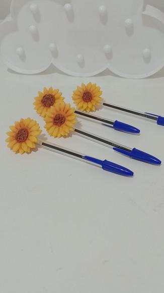Caneta Decorada com Girassol de Biscuit para Lembrancinhas