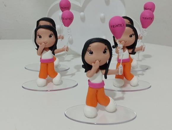 Centro de Mesa Menina com Balão Trintei de Biscuit
