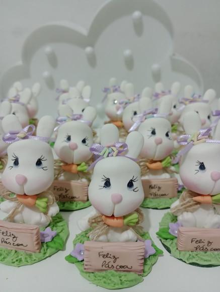 Coelho de Biscuit para Lembrancinhas ou Decoração de Páscoa