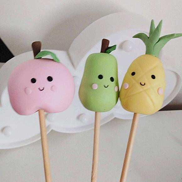 Frutinhas com Carinha no Palito