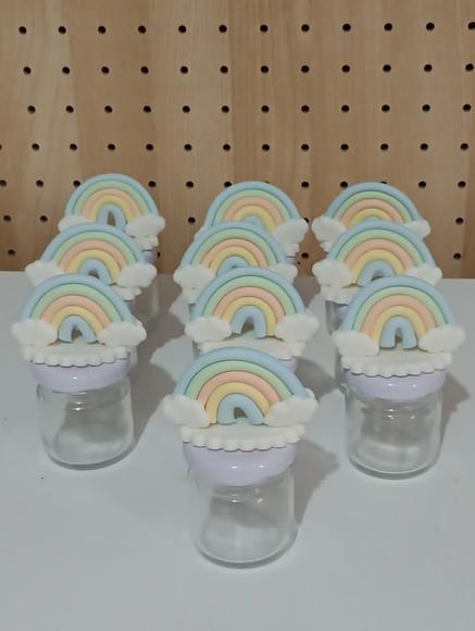 Lembrancinha Arco-íris de Biscuit no Mini Potinho 40 ml