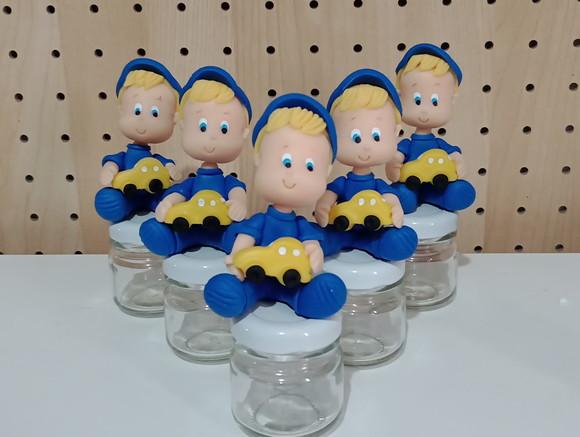 Lembrancinha Biscuit Menino com Carrinho no Mini Potinho