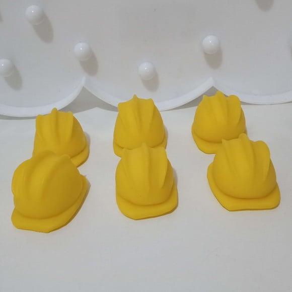 Lembrancinha Capacete de Obra de Biscuit