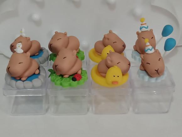 Lembrancinha Capivara de Biscuit Caixinha Acrílica