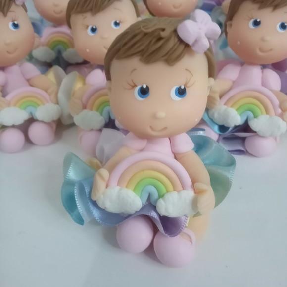Lembrancinha de Biscuit para Festa Arco-íris Menina