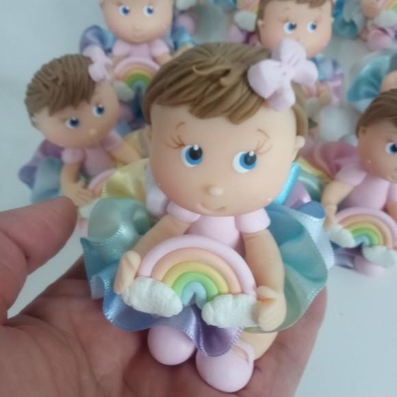 Lembrancinha de Biscuit para Festa Arco-íris Menina