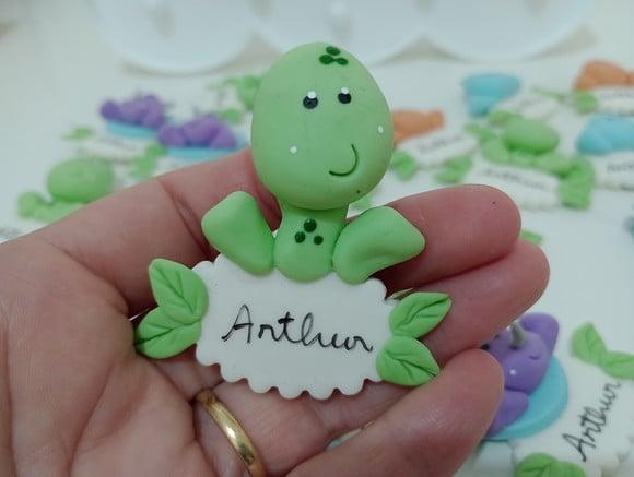 Lembrancinha Dinossauro de Biscuit com Ímã