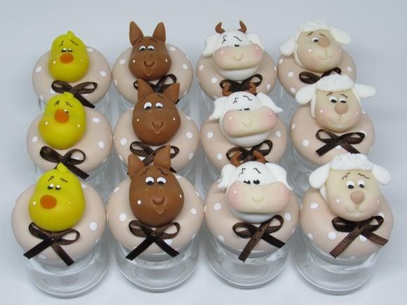 Lembrancinha Fazendinha de Biscuit no Mini Potinho